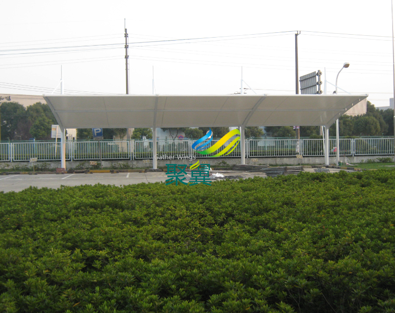 上海松江工業(yè)園膜結(jié)構(gòu)車棚案例展示圖