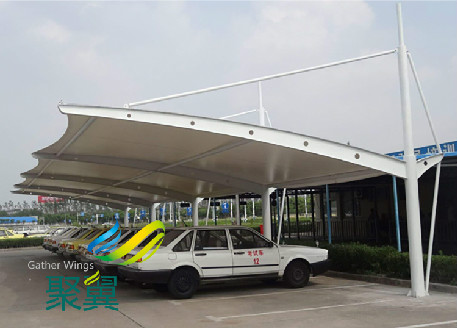 聚翼膜結(jié)構(gòu)車棚造型優(yōu)美 膜結(jié)構(gòu)車棚PVDF膜材